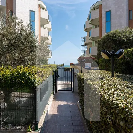 Homiday - Giardino Sul Mare Roseto Degli Abruzzi